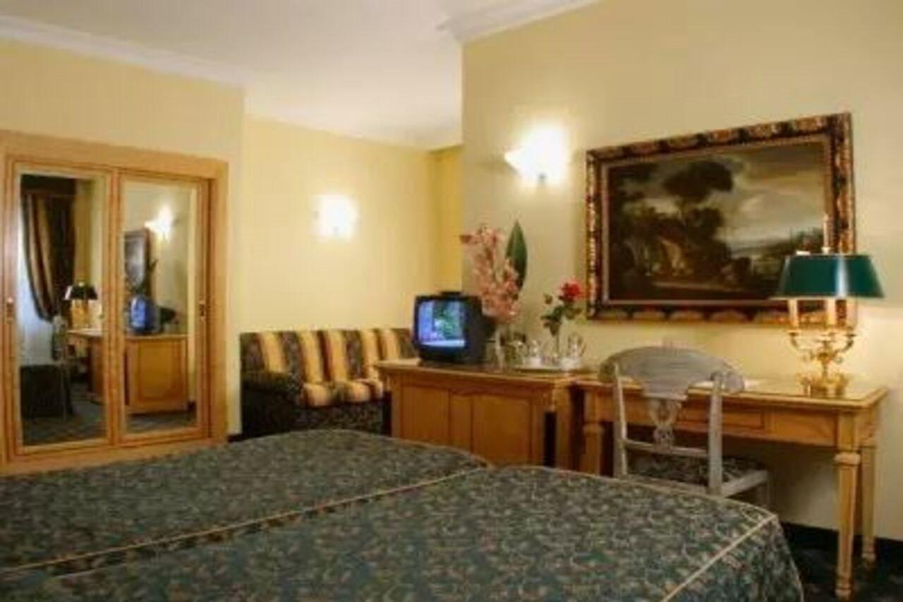 Champagne Garden Hotel Rome Room photo